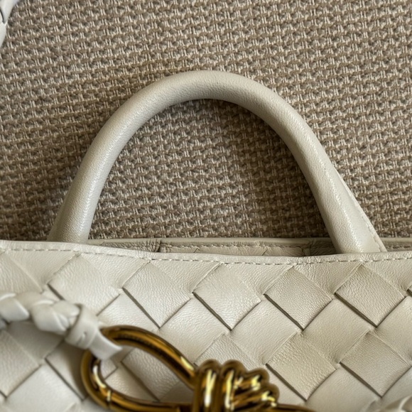 Bottega Veneta Small Andiamo Intrecciato Leather Top-Handle Bag - Picture 15 of 16